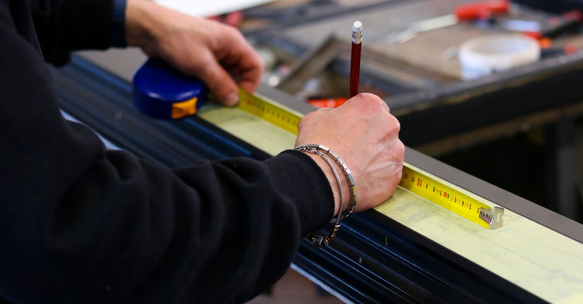 locksmith hands door — Springfield A1 Locksmith